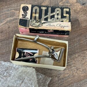 Atlas Vintage Hand Hair Clipper - Silver